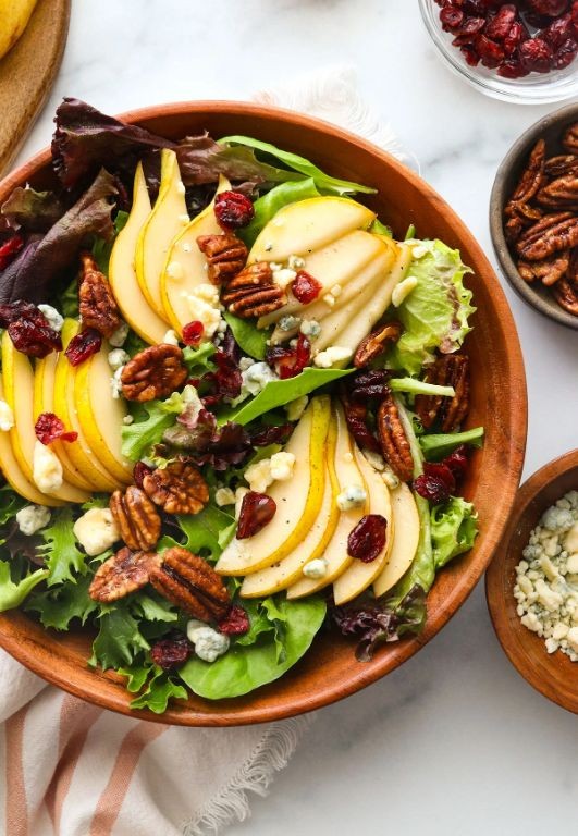 Pear and Gorgonzola Breakfast Salad