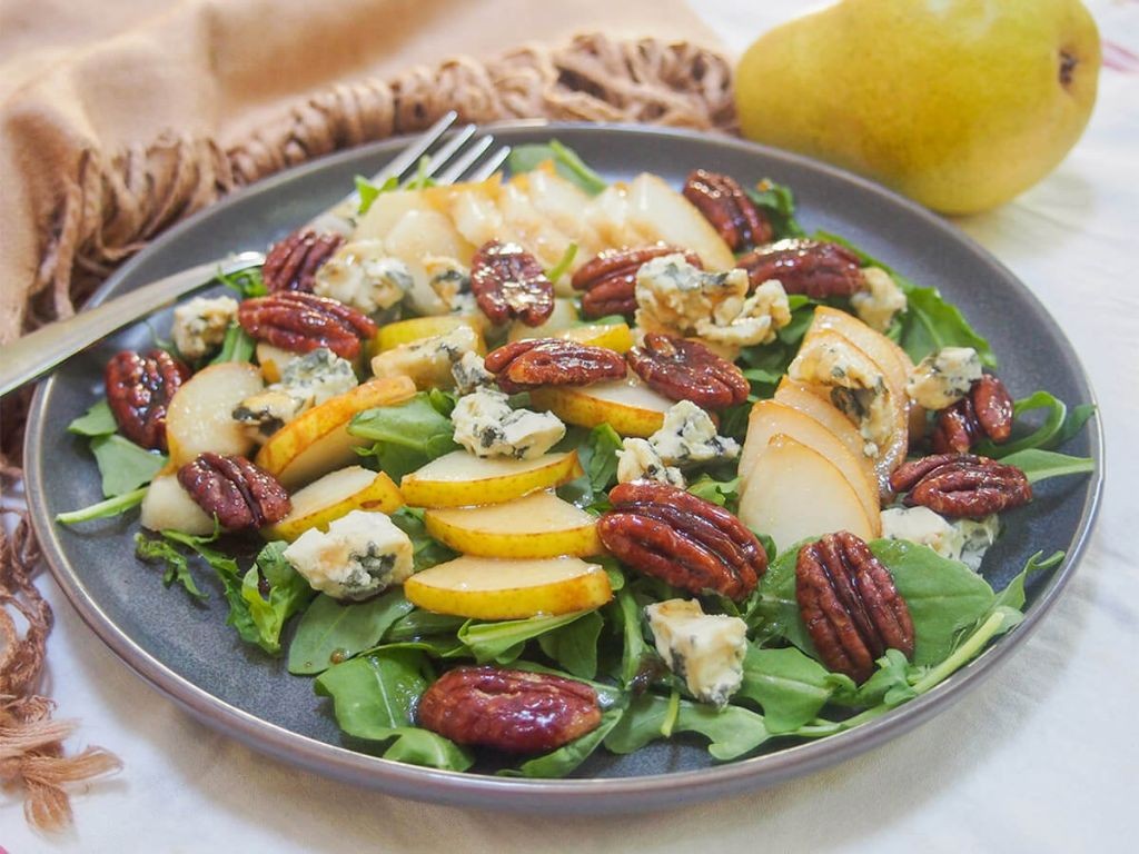 Pear and Gorgonzola Salad with Candied Pecans