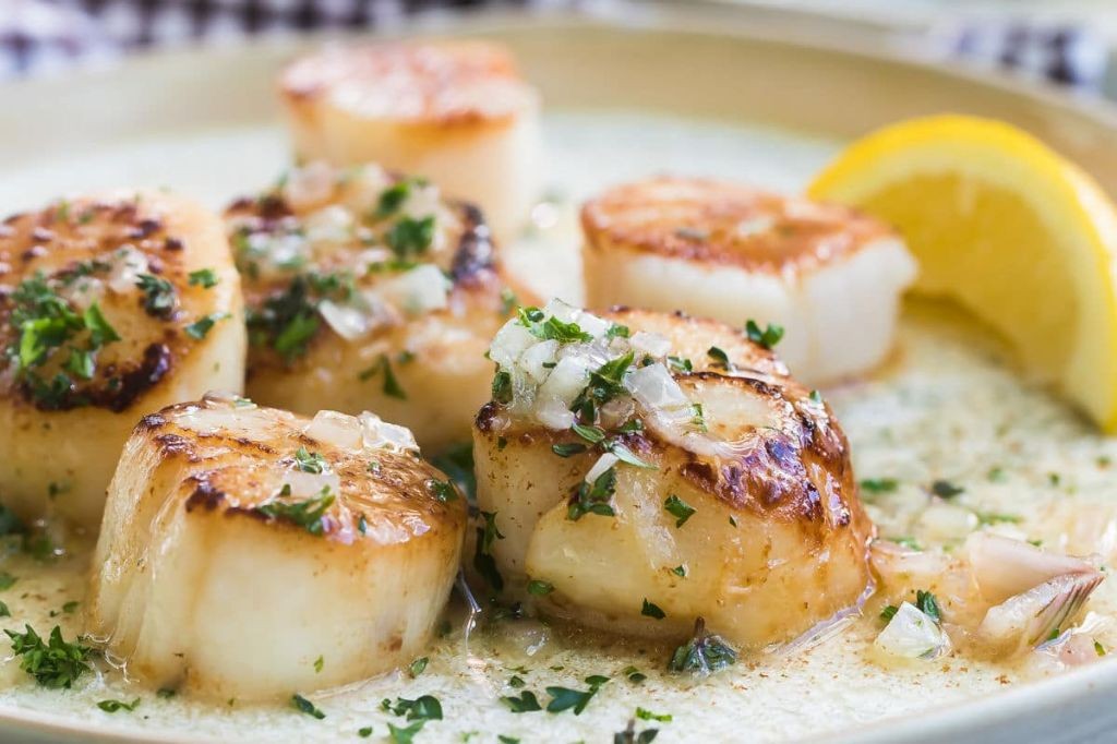 Perfectly Seared Scallops with Lemon Butter