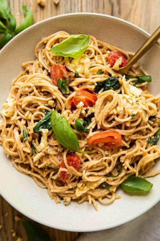 Pesto Brie Pasta with Cherry Tomatoes