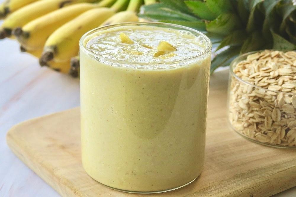 Pineapple Oatmeal Smoothie
