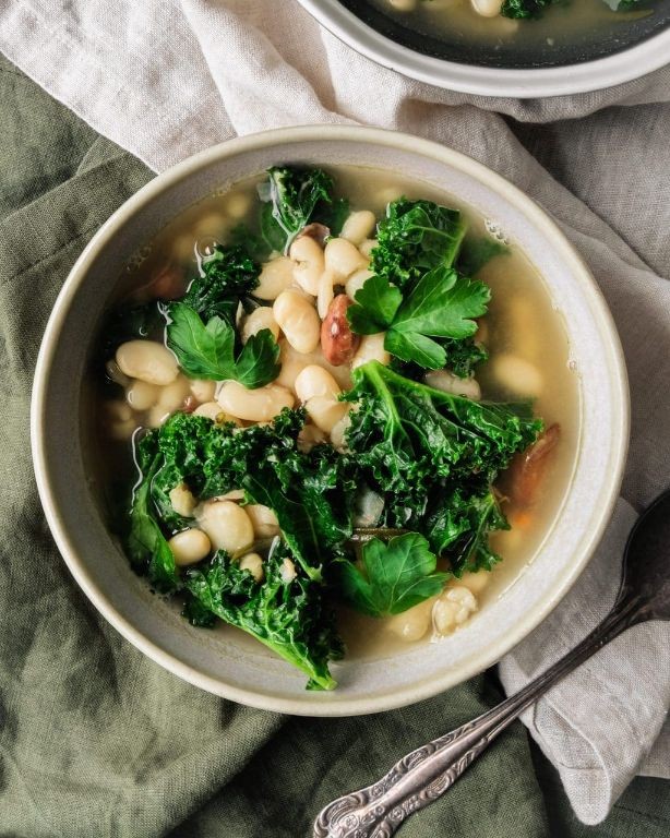 Pink Bean and Kale Soup