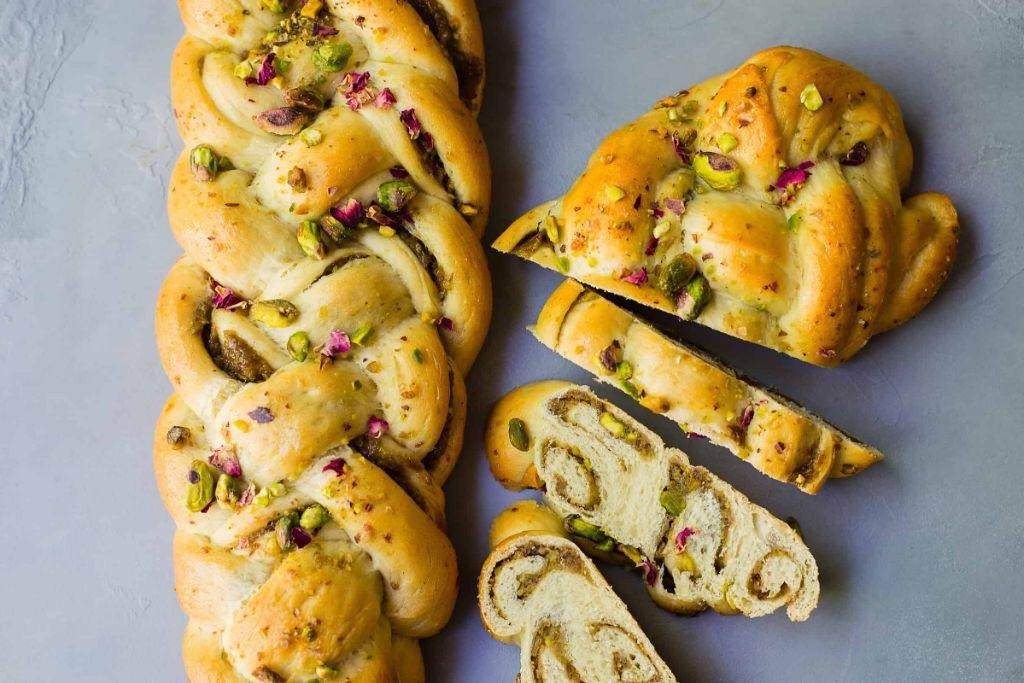 20 Festive Holiday Bread Recipes Deliciously Spiced