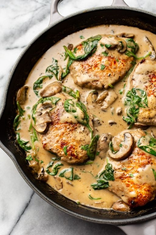 Pork Chops with Creamy Spinach Sauce
