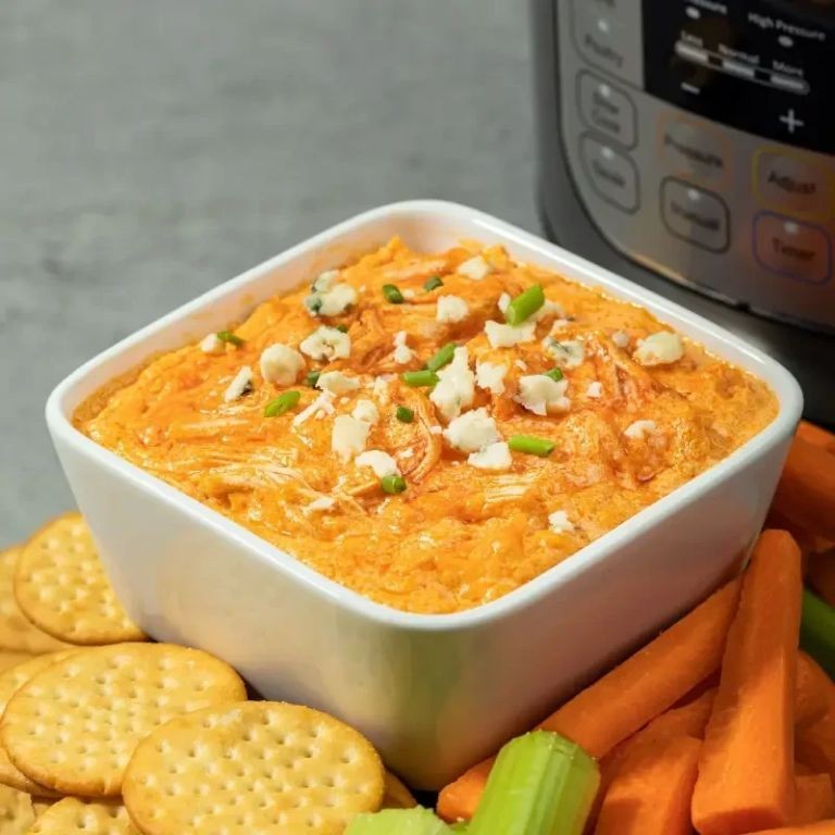Pressure Cooker Buffalo Chicken Dip