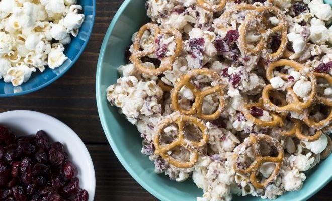 Pretzel Candy Popcorn Mix