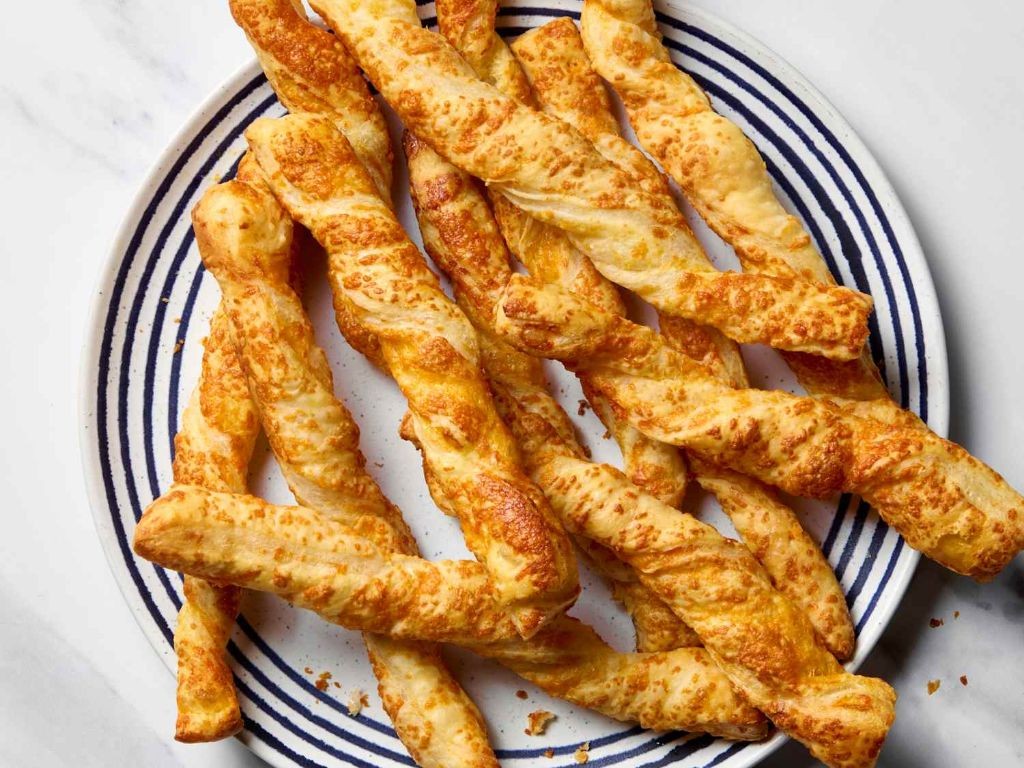 Puff Pastry Cheese Straws