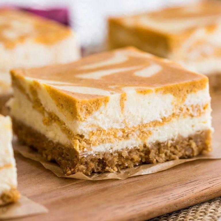 Pumpkin Spice Cheesecake Bars