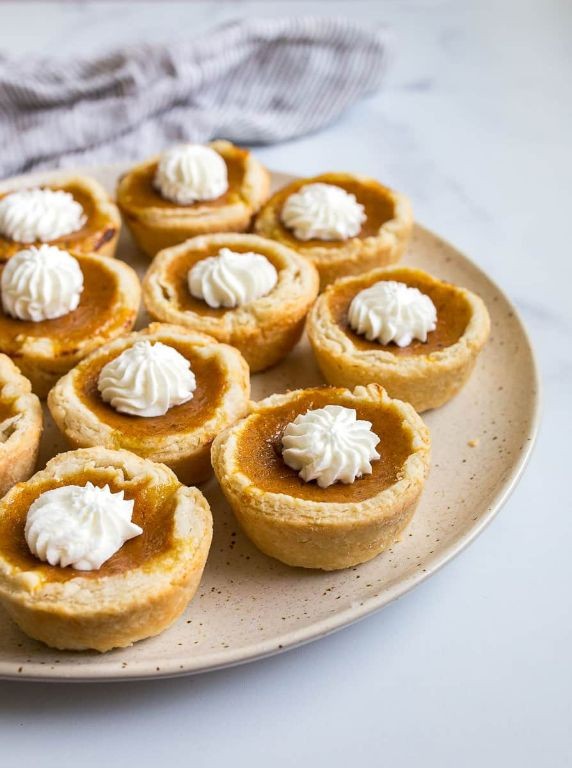 Pumpkin Spice Mini Pies