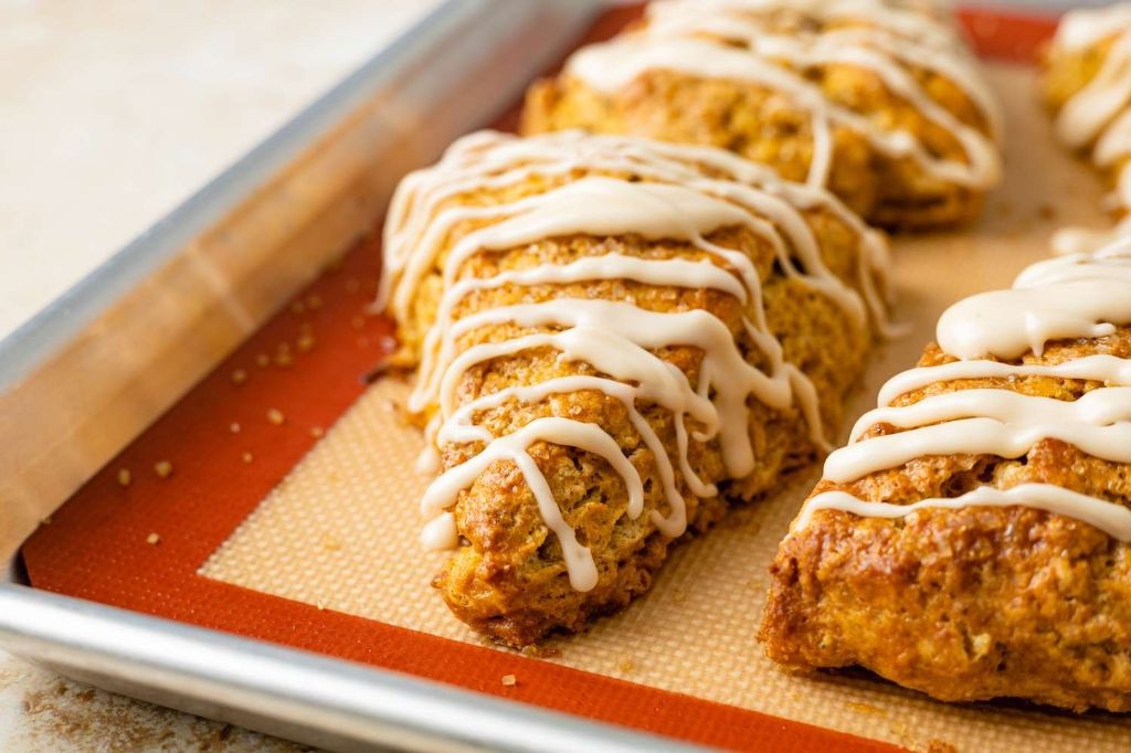Pumpkin Spice Scones with Maple Glaze