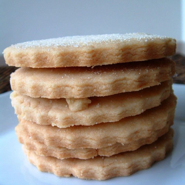 Quick Almond Shortbread Cookies