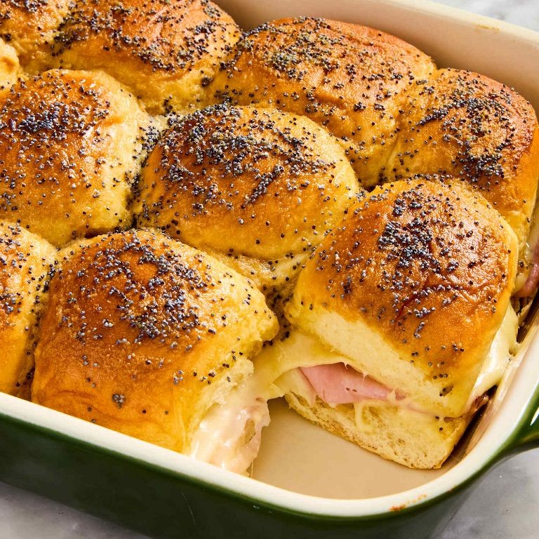 Quick Hawaiian Ham and Cheese Sliders
