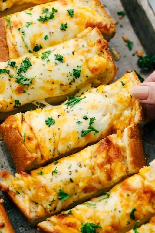 Quick and Easy Cheesy Garlic Bread