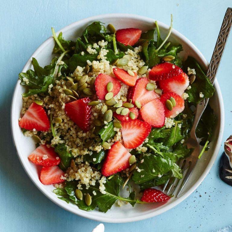 Quinoa and Kale Breakfast Salad