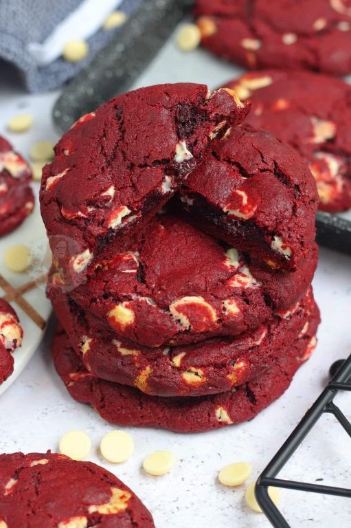 Rapid Red Velvet Cookies