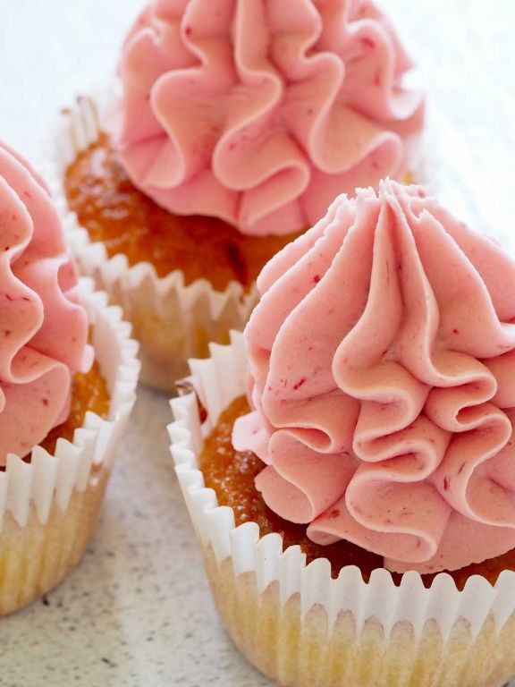 Raspberry Swirl Pink Cupcakes