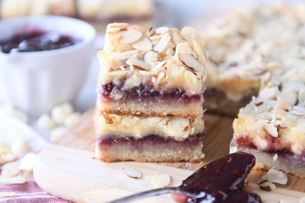Raspberry White Chocolate Cereal Bars