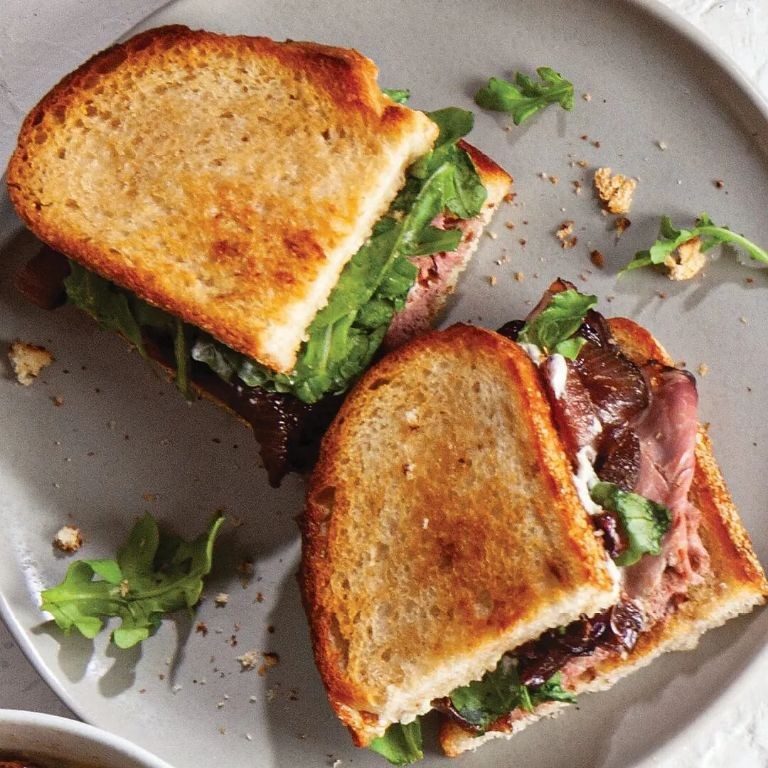Roast Beef with Caramelized Onions