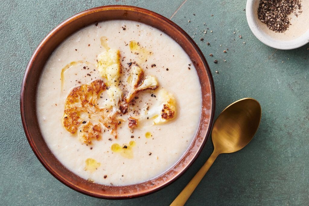 Roasted Cauliflower and Garlic Soup