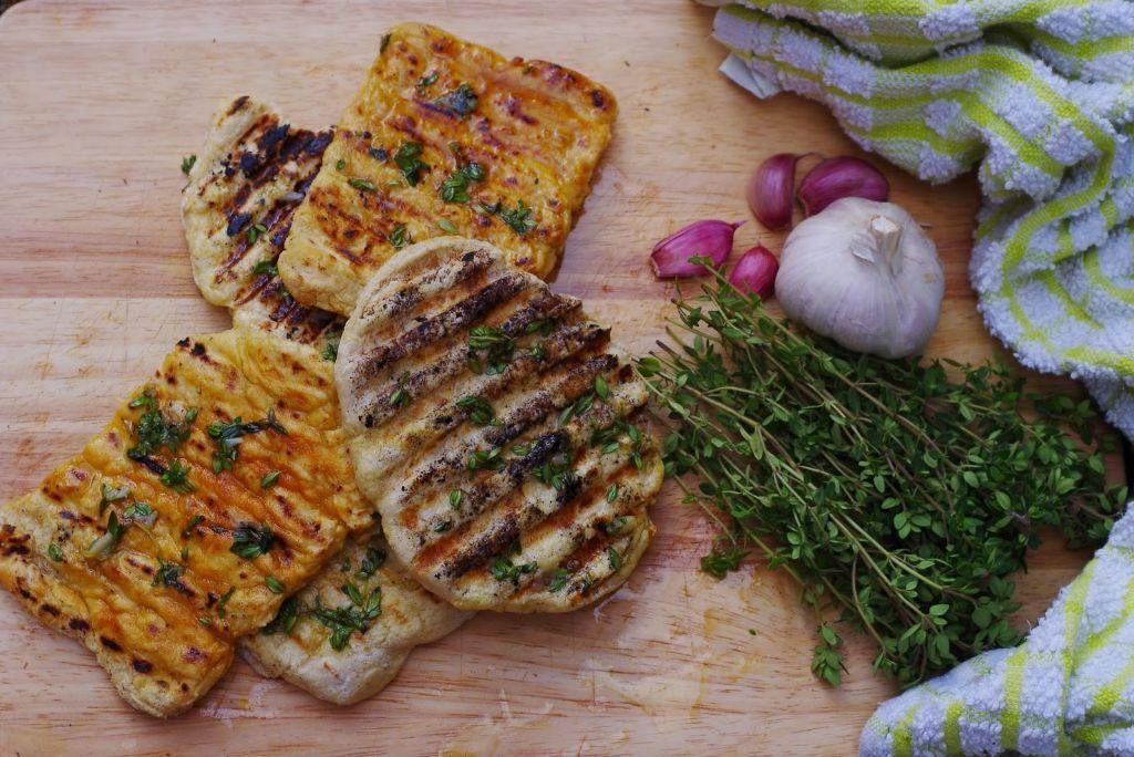 Roasted Garlic and Thyme Vegan Flatbread