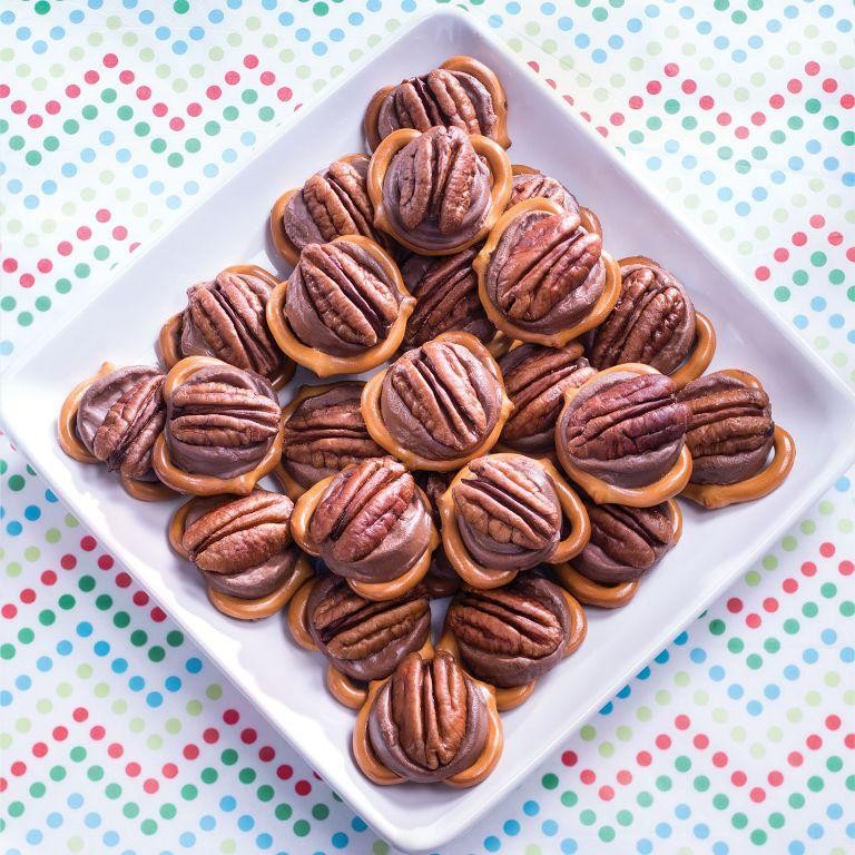 Rolo-Stuffed Pretzel Delights