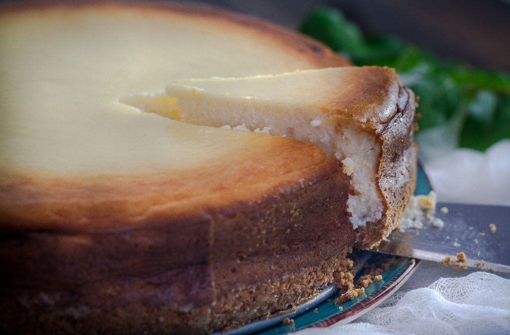 RumChata Peppermint Bark Cheesecake