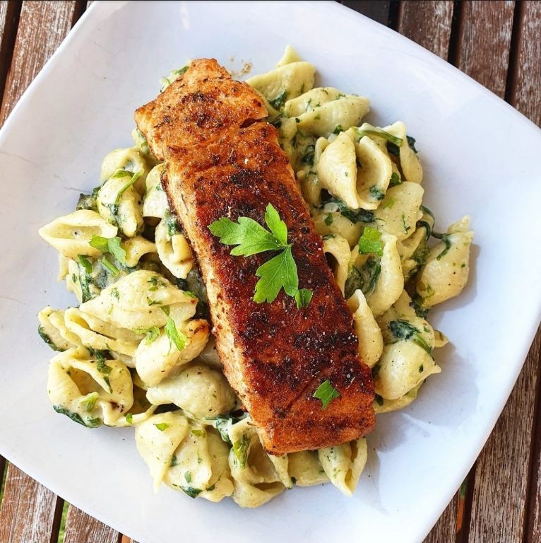 Salmon and Spinach Stuffed Shells