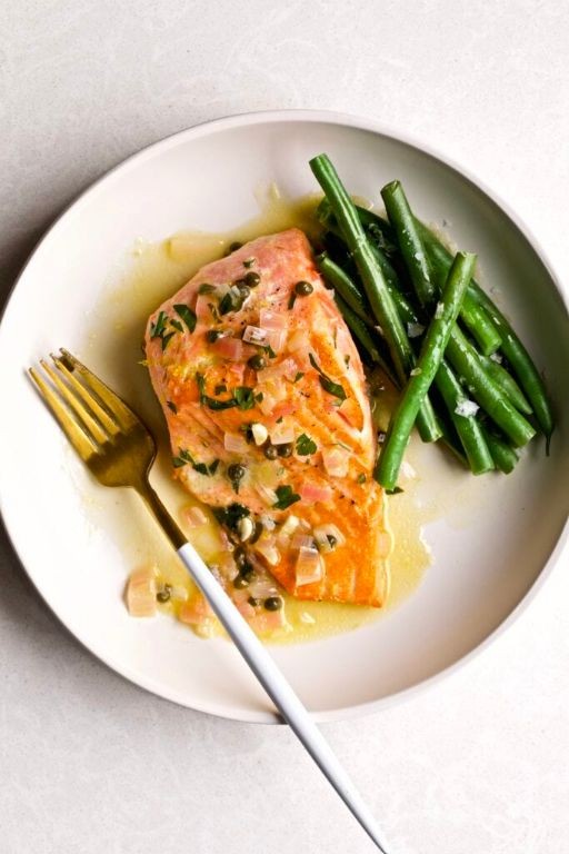 Salmon with Lemon Caper Sauce