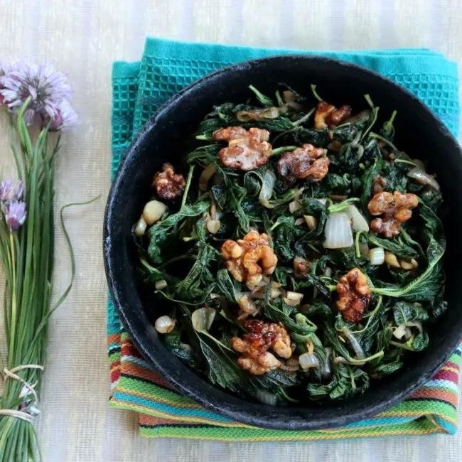 Sautéed Stinging Nettle with Garlic