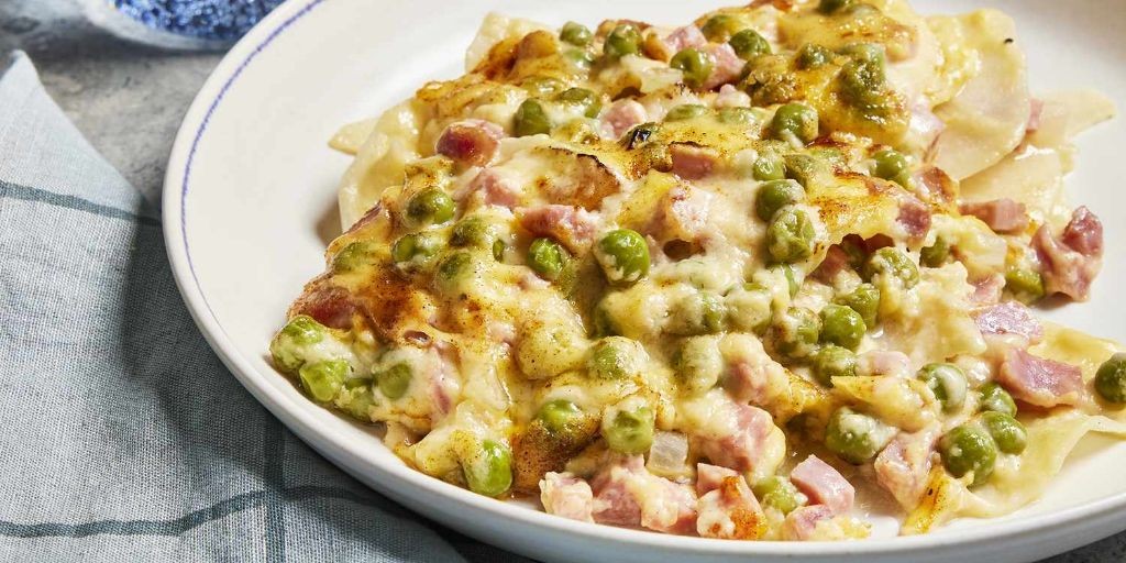 Scalloped Potatoes with Ham and Peas