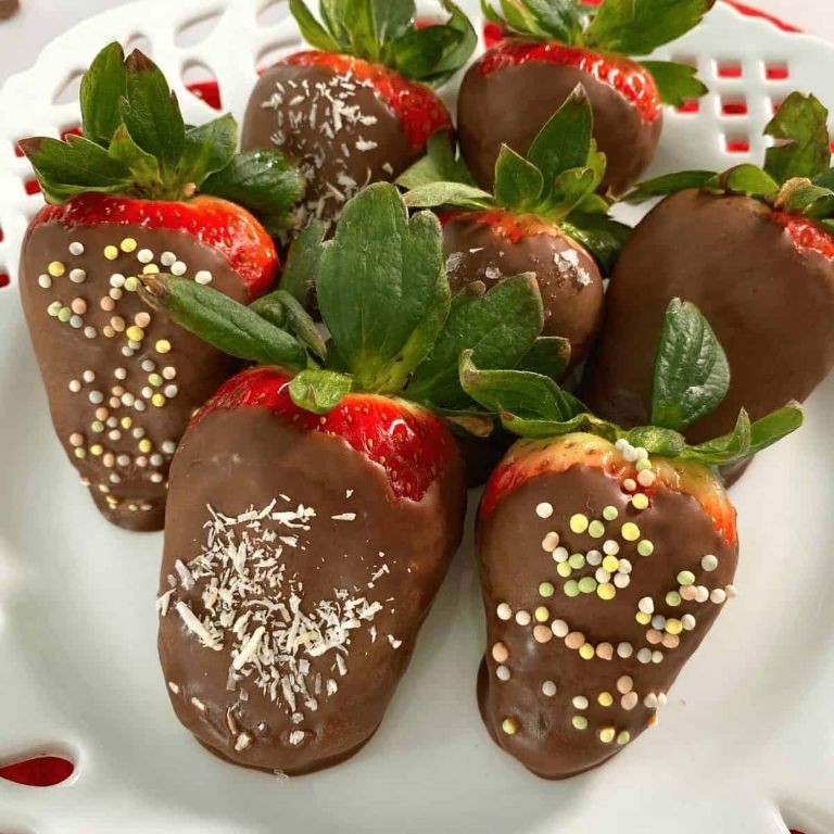 Semi-Sweet Chocolate with Sea Salt Strawberries