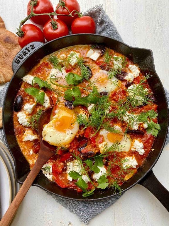 Shakshuka with tomatoes and bell peppers