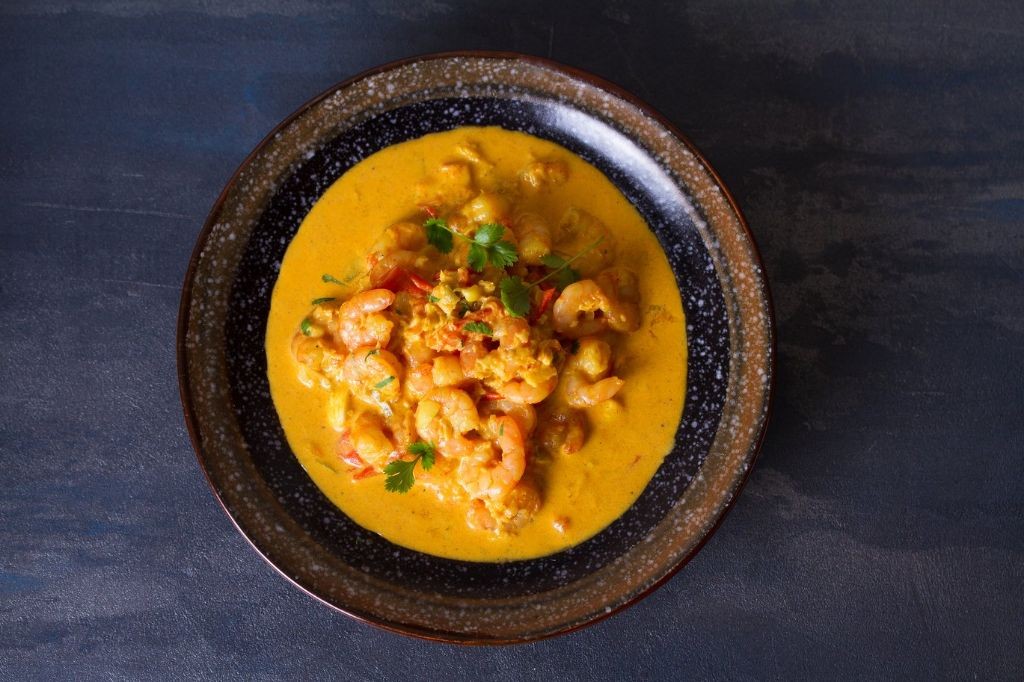 Shrimp Curry with Mustard Seeds and Curry Leaves