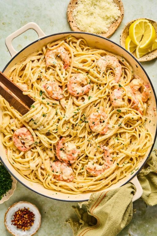Shrimp Scampi with Bertolli Alfredo Pasta