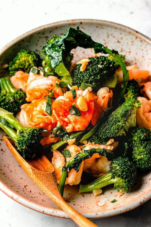 Shrimp and Broccoli Stir-Fry with Ginger Garlic Sauce