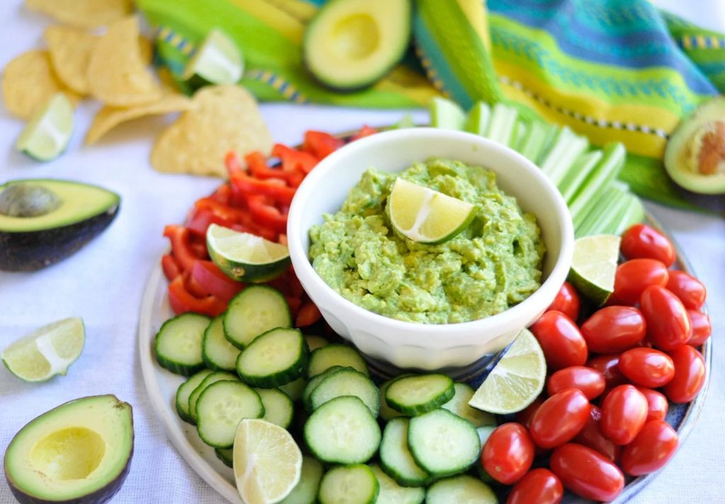 Simple 4 Ingredient Guacamole