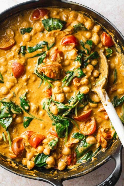 Simple Chickpea and Spinach Curry