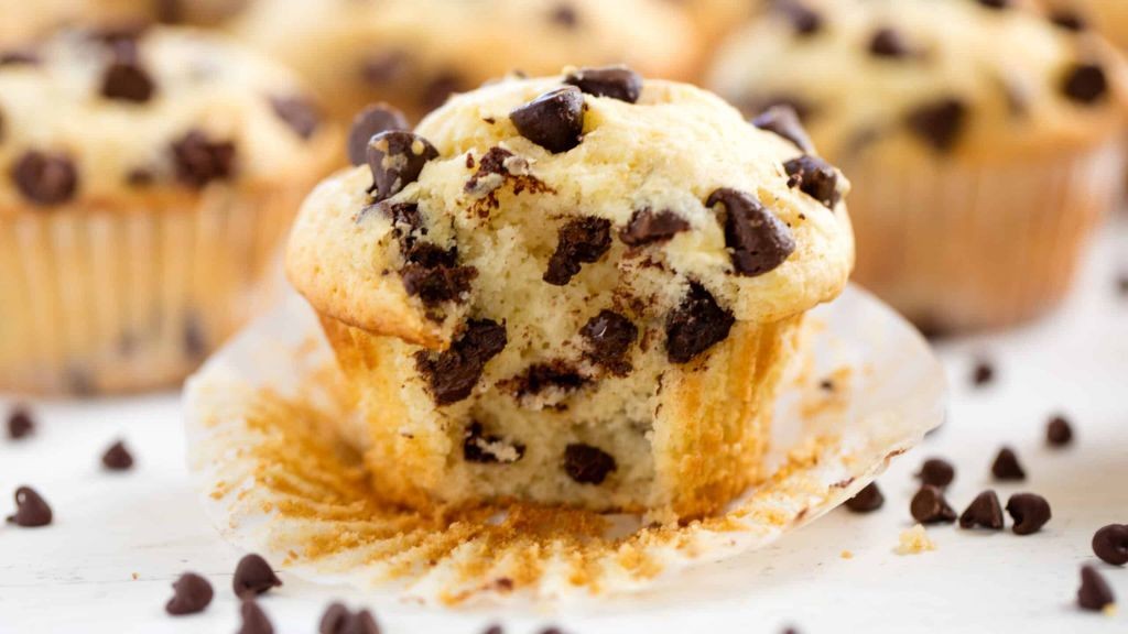 Simple Chocolate Chip Muffins