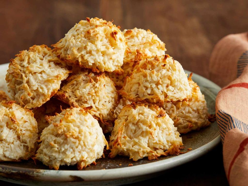 Simple Coconut Macaroons