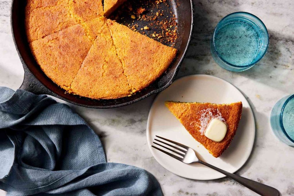 Simple Cornbread in a Skillet