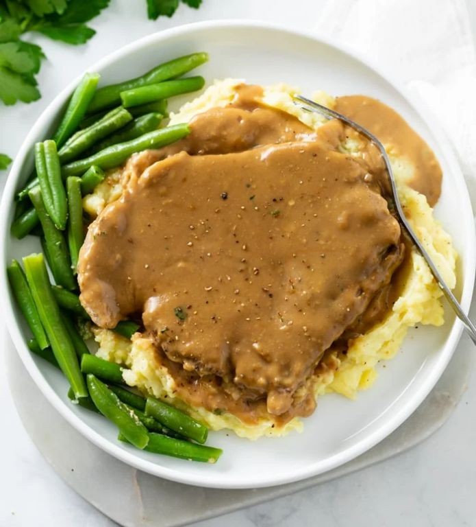 Slow Cooker Bone-In Pork Chops with Gravy