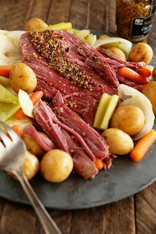 Slow Cooker Cabbage and Corned Beef Hash
