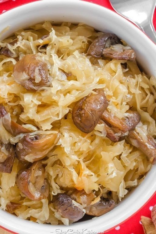 Slow Cooker Cabbage and Mushroom Medley