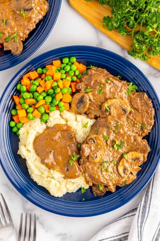 Slow Cooker Cube Steak with Vegetables
