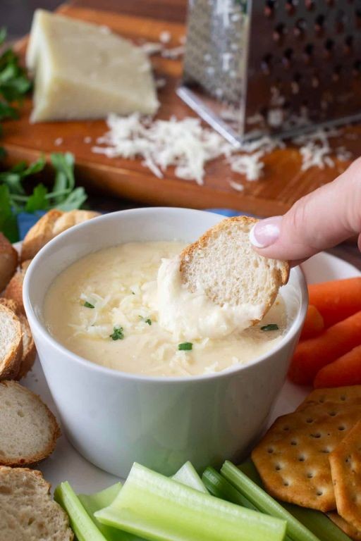 Slow Cooker Garlic Parmesan Cheese Dip