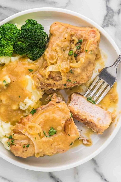 Slow Cooker Pork Chops with Gravy and Potatoes