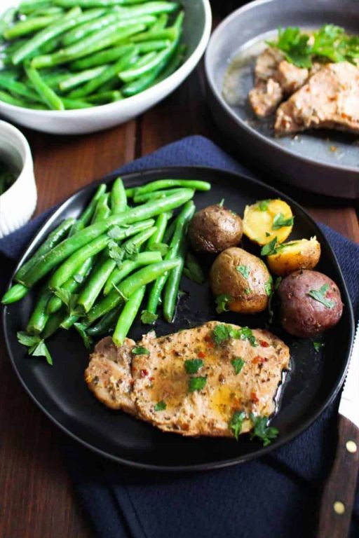 Slow Cooker Pork Chops with Green Beans and Potatoes