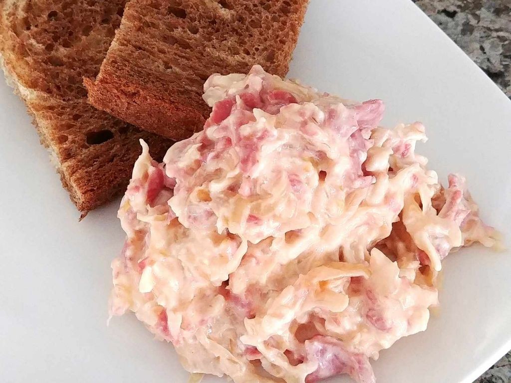 Slow Cooker Reuben Sandwich Dip