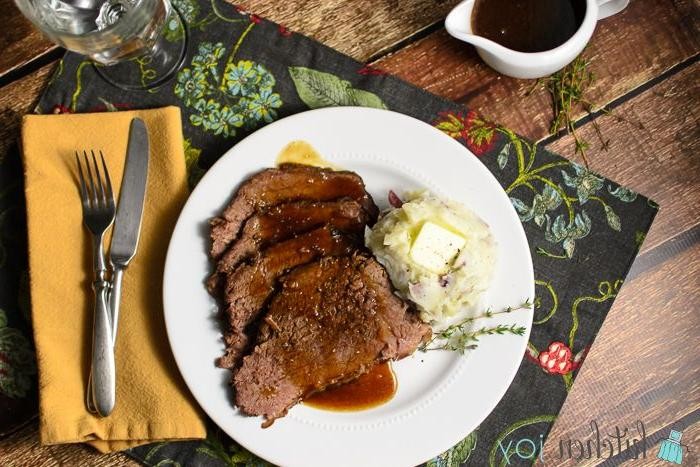 Slow Cooker Steak with Red Wine Sauce