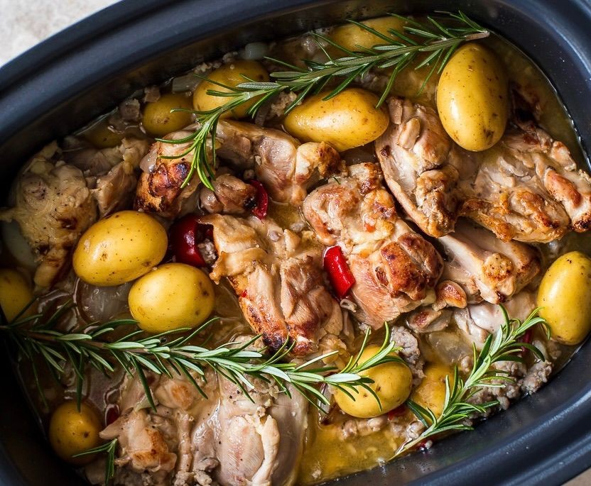Slow-Cooker Chicken Scarpariello with White Wine Sauce